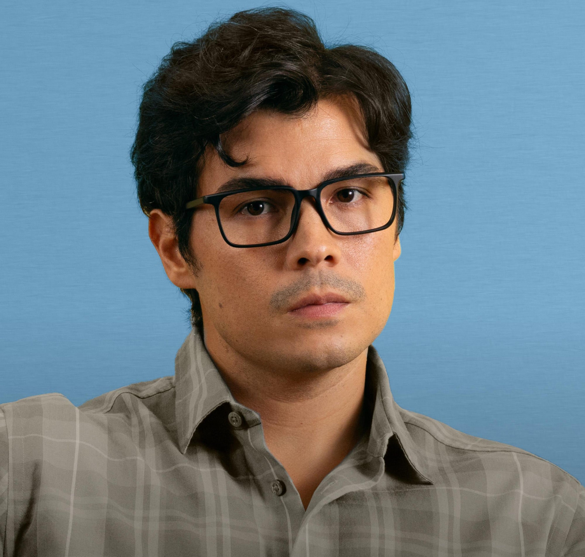 Prescription glasses for effortless wear from indoors to outdoors